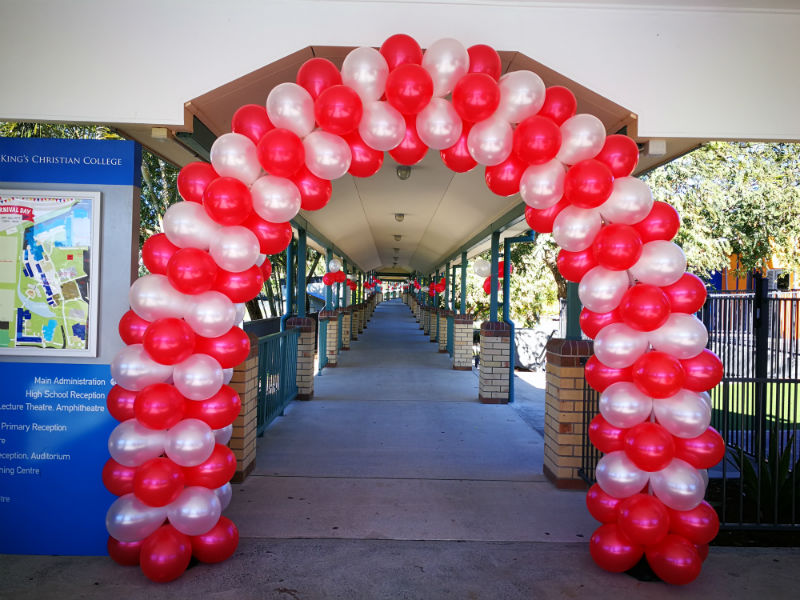 entrance-balloon-garland